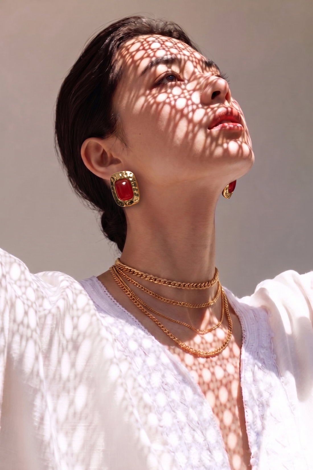 Elegant gold earrings for date night — effortless jewellery styling by Clarabelle