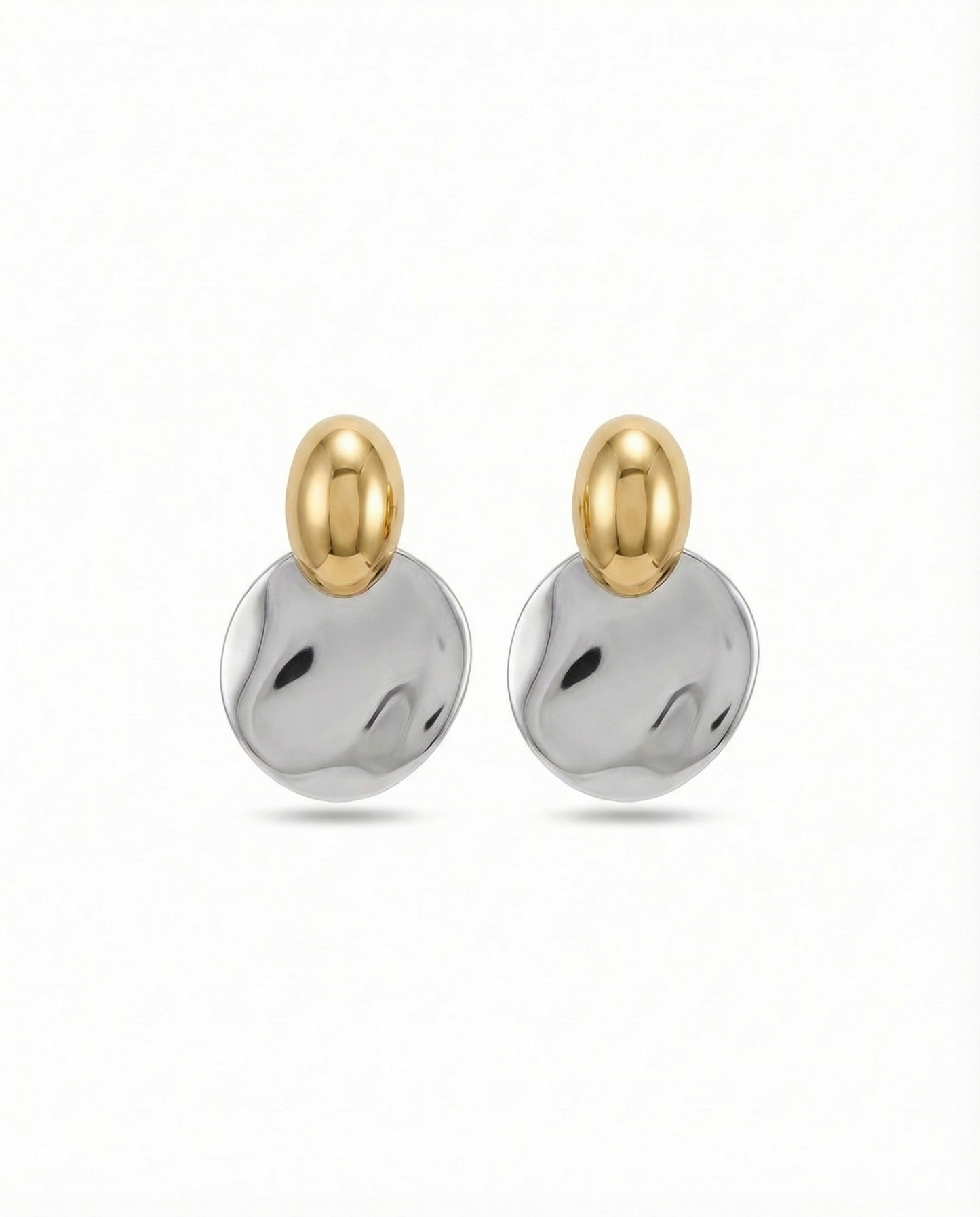 Bold and sculptural, the Capri Drop Earrings 