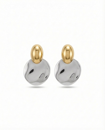 Bold and sculptural, the Capri Drop Earrings 