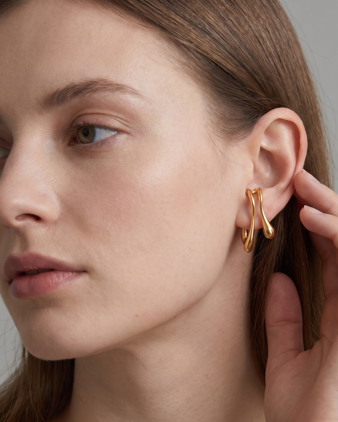 Varenna Ear Cuff Gold