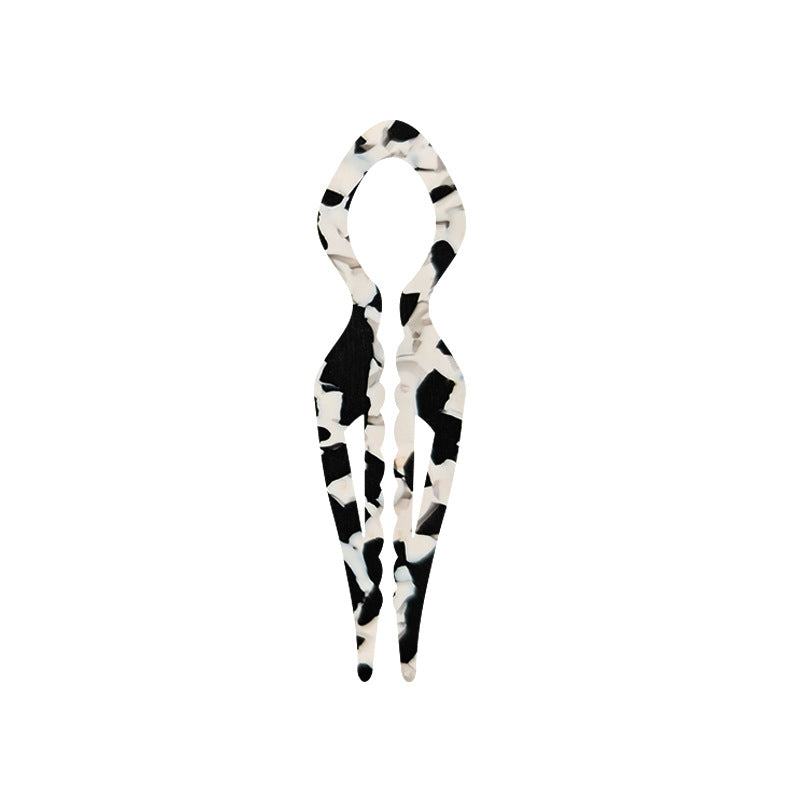 margot-hair-fork-black-and-white-floral